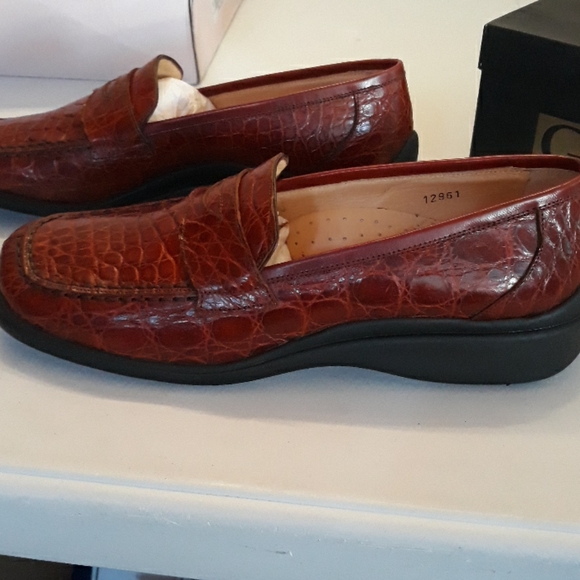 New Giorgio's of palm beach women's crocodile loafers - Picture 4 of 5